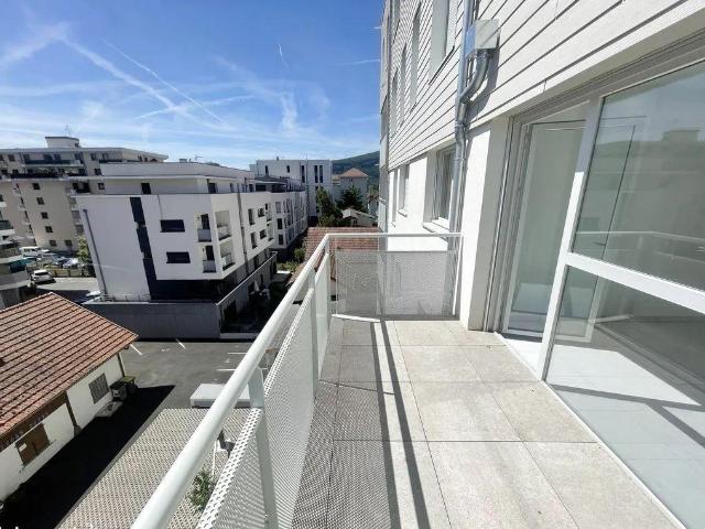 Superbe 2P meublé 45m² Hyper centre Annemasse
