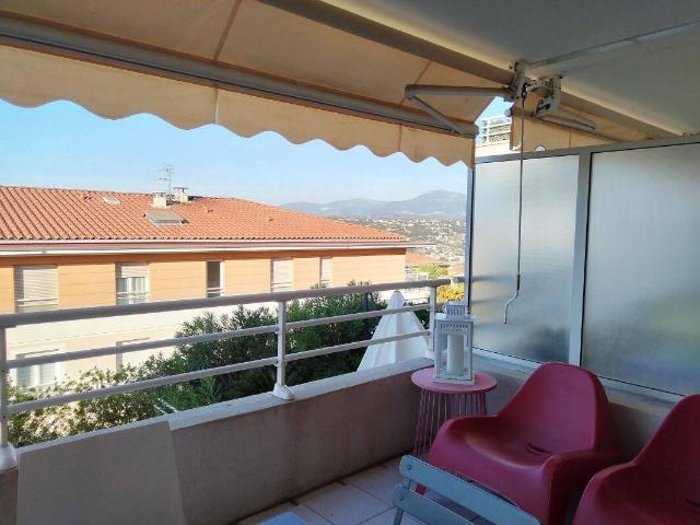 SUPERBE 3 PIECES MEUBLE / FABRON / VUE MER / PISCINE / CLIMATISA