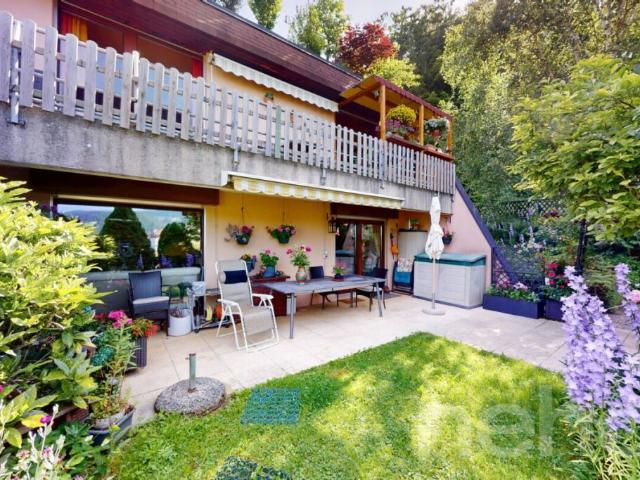 Superbe 4,5 pièces avec jardin, vue montagne et garage