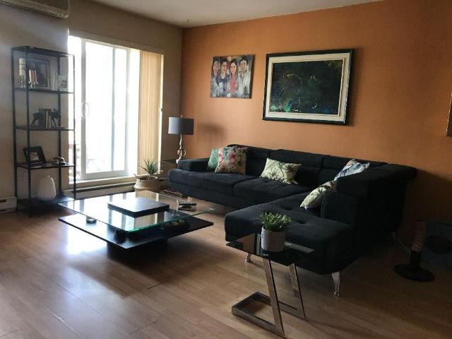 Superbe 4 ½ lumineux – À 8 min de marche du métro De La Concorde Loyer: $1700