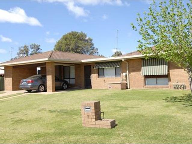 Superbly Located near Golf Course