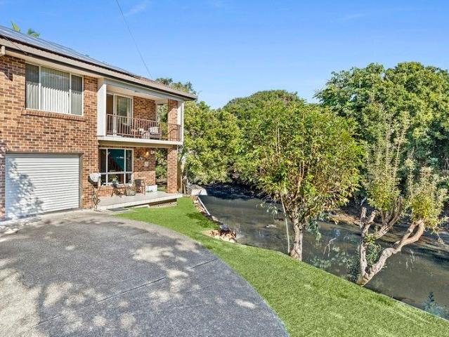 Motivated Vendors! Superbly Positioned Townhouse in the Heart of Sawtell