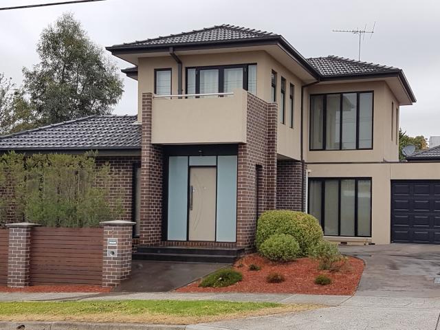 Superbly Presented! 200 meters to Burwood Brickworks Shopping Centre