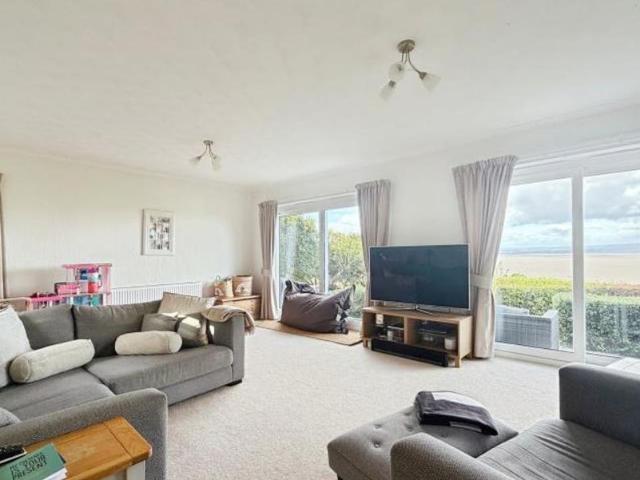 Superbly presented four bedroom family home in a sought after Portishead location, enjoying stunning panoramic estuary views, beautifully maintained gardens, a double garage and driveway parking