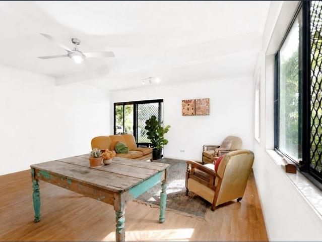 Superbly Renovated Granny Flat!