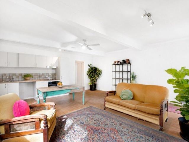 Superbly Renovated Granny Flat!