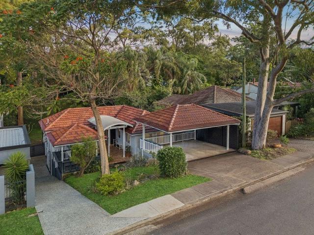 Superbly renovated retreat at coveted Ninth Avenue