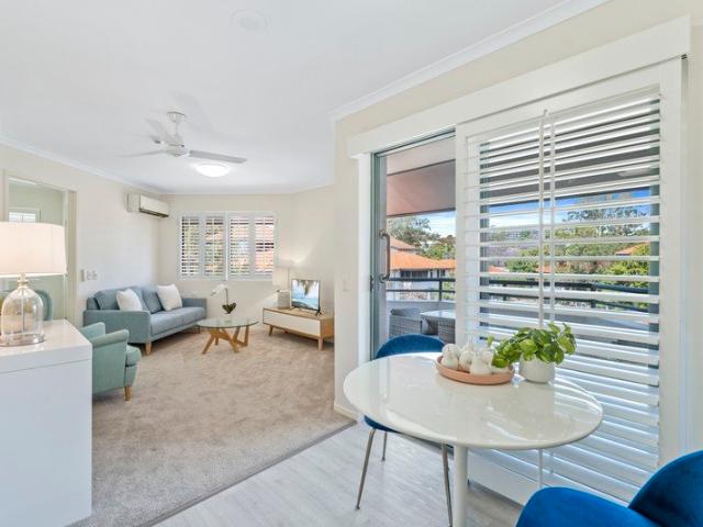 Superbly spacious apartment with garden views