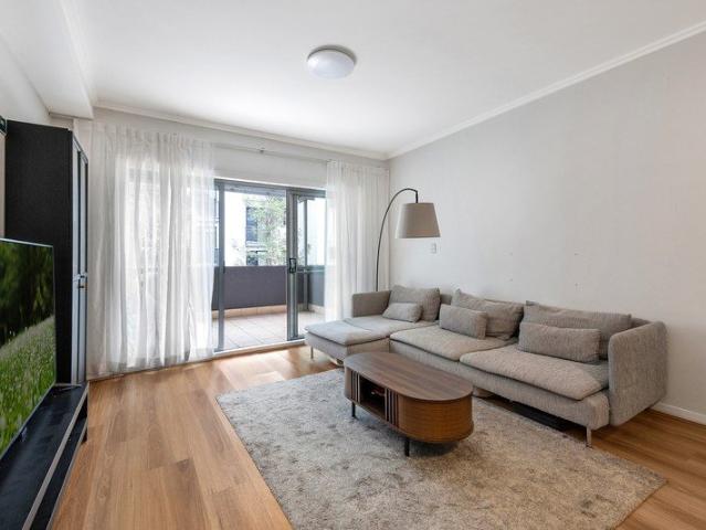 Superbly spacious, modern full brick apartment with Turramurra Village at your fingertips