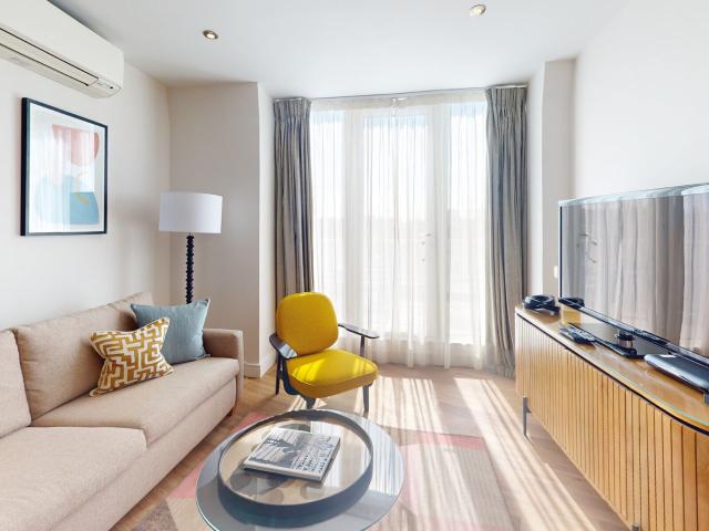 Superior 3 Bedroom Apartment To Rent