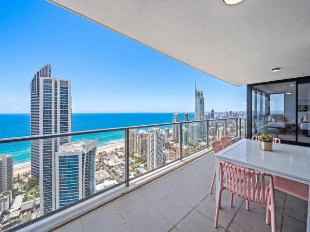 Superior Value Sub Penthouse Style Sky Home with over 200sqm of Family Sized Living
