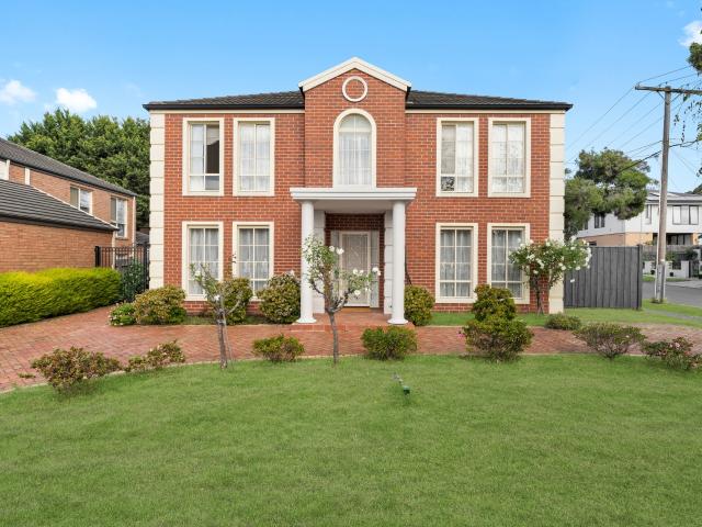 Superior Family Living In Mount View Primary School Zone