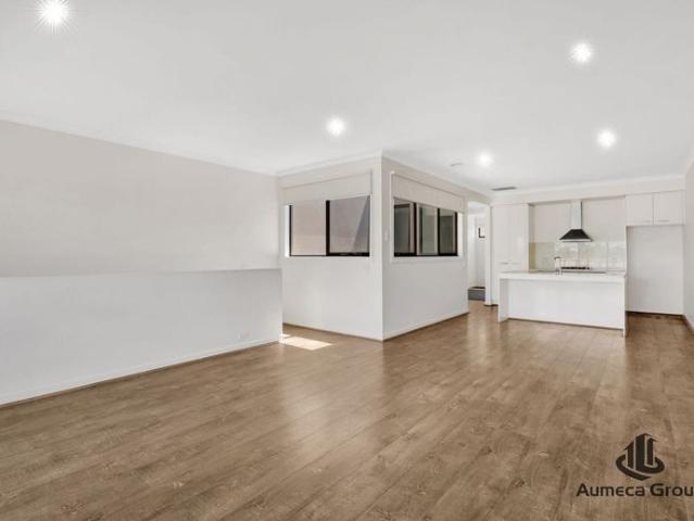 SUPERIOR LAKE VIEW TOWNHOUSE