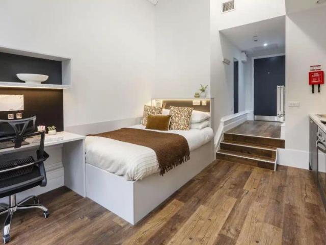 Premium Plus Studio