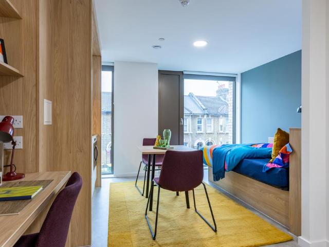 Superior Plus Studio at Venti House. Studio to rent £2,795 pcm £645 pw