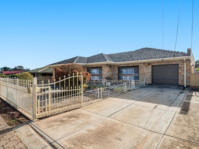 Superior quality 1972 four bedrooms, double brick Basket Range family home 768 sqm Inc. separate rumpus room with kitchen, shed, office, storeroom