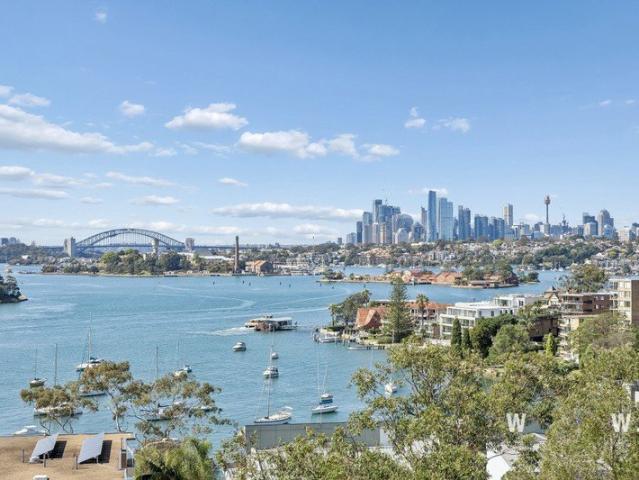 Superior space and comfort with Breathtaking Harbour Views