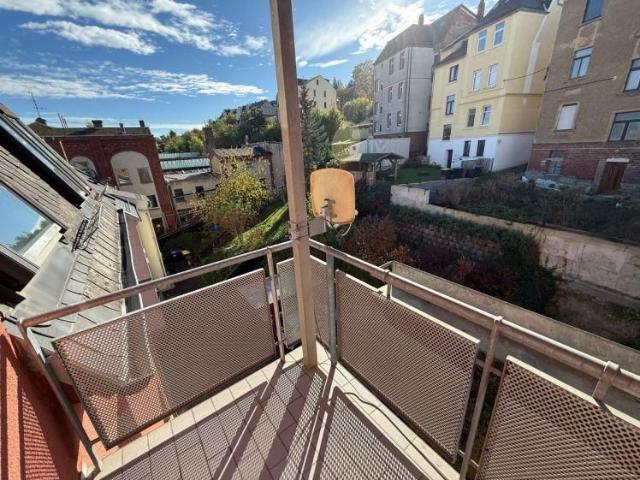 Superschöne, moderne DG Wohnung mit Balkon und herrlichem Blick über Greiz