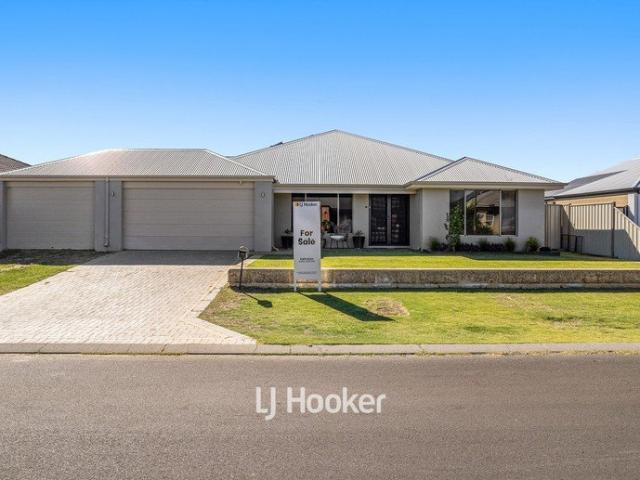 Supersized family home in Treendale