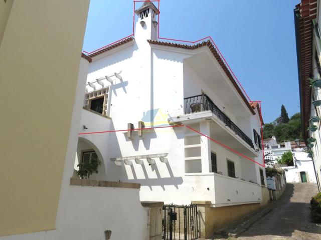 Suprapartamento de 5 quartos situado na zona histórica da ci. 294m² Tomar São João Baptista