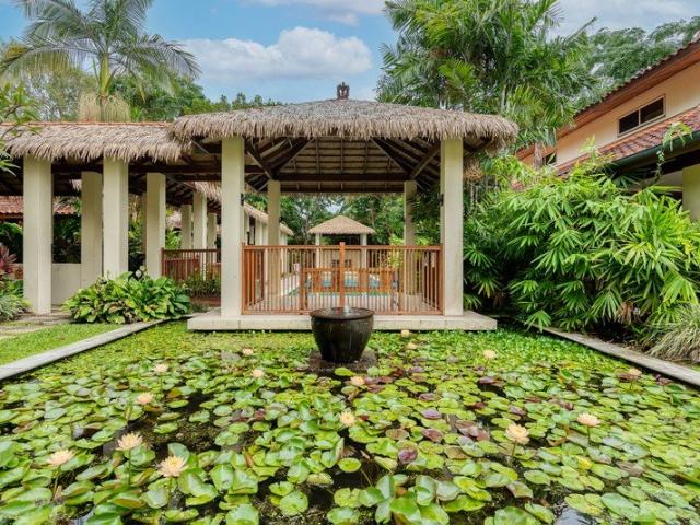SURYA | LARGE FURNISHED VILLA ON THE BEACHSIDE