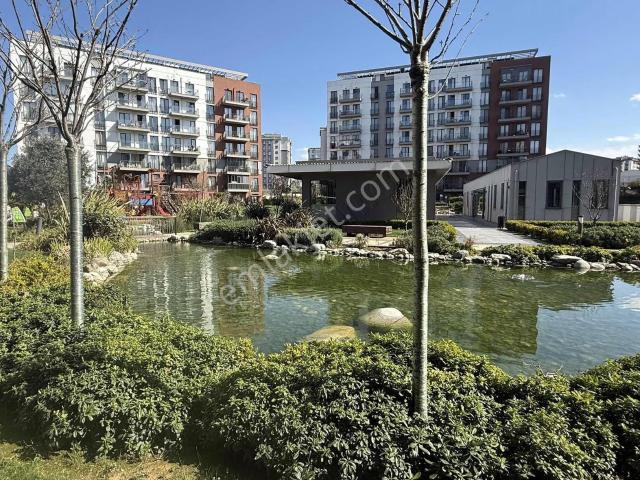 Suryapı Gölbahçe Uzmanı Suna Çakmak'tan Kiralık Bahçe Katı