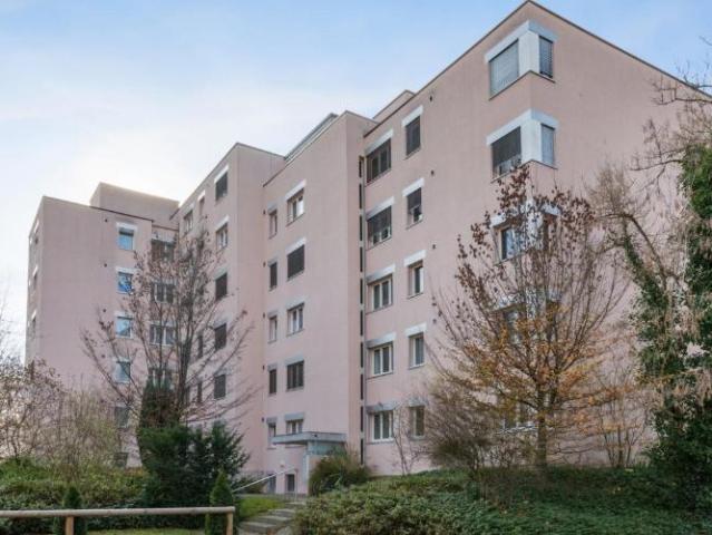 Sur 2 étages avec balcon et terrasse