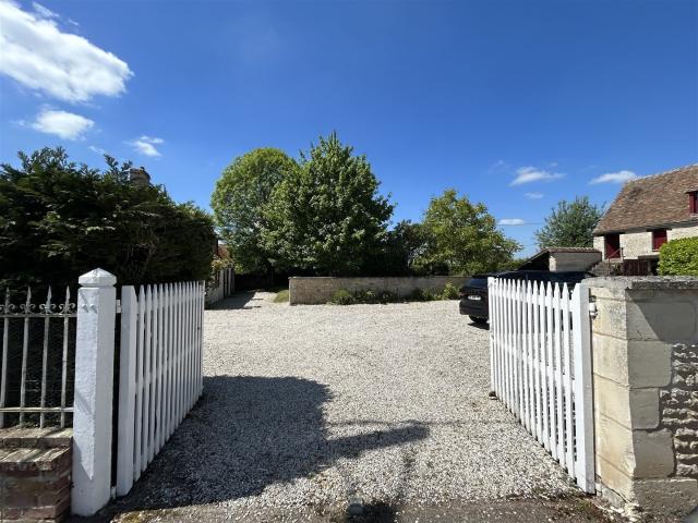 Sur l'Axe TRUN SAINT PIERRE EN AUGE, et avec accès facile pour FALAISE également, l'agence CAZIN IMMOBILIER