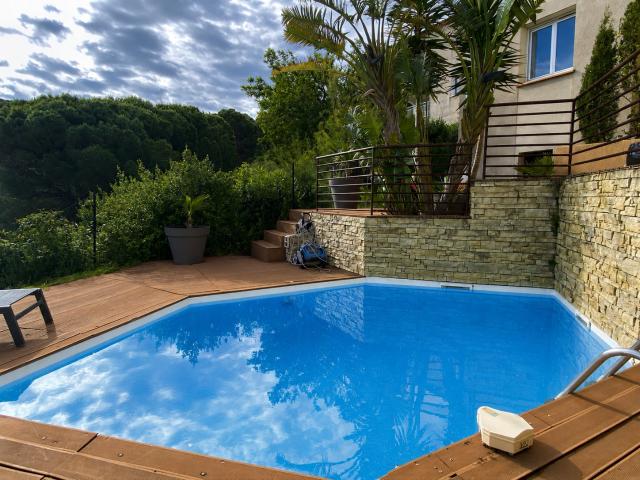 SUR LA COTE VERMEILLE, VILLA DE STANDING AVEC VUE EXCEPTIONNELLE