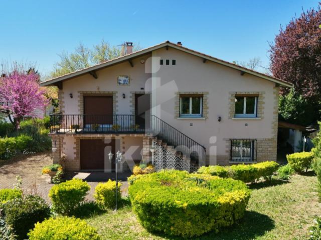 Sur la commune de Feyzin 146m² Feyzin