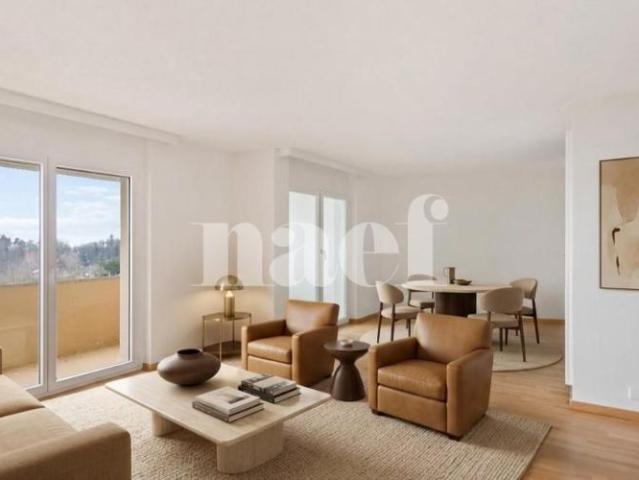 Sur les hauteurs de Neuchâtel, appartement de 4.5 pièces au 4ème étage