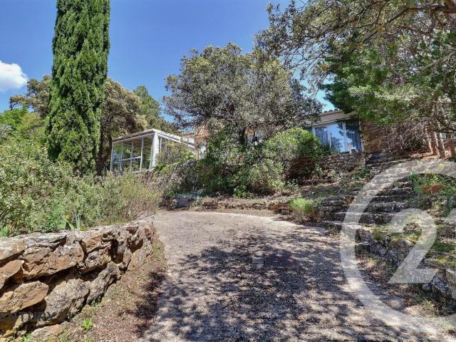 Sur les hauteurs de Bédoin, à quelques pas du cœur du villag. 185m² Bédoin