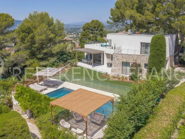 Sur les hauteurs de CANNES et du CANNET. VUE PANOMARIQUE MER
