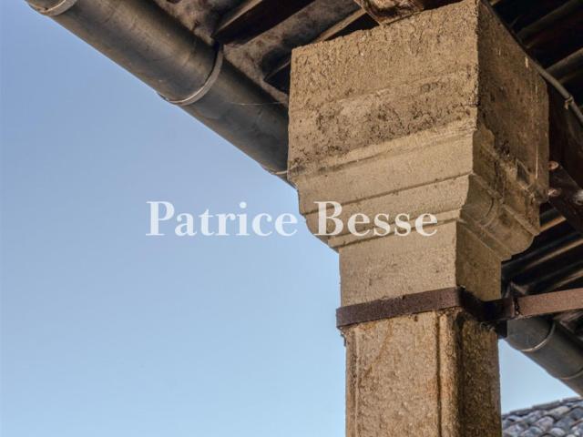 Sur les hauteurs de la rivière Ardèche, en amont de la ville. 600m² Prades