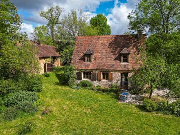Sur les hauteurs de la vallée du Céou, bel ensemble de 2 mai. 140m² Sarlat la Canéda