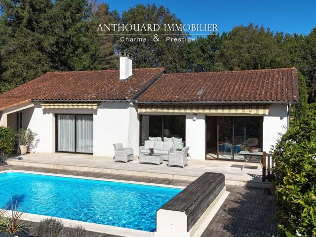 Sur les hauteurs de Lalinde, maison de qualité 220m² Lalinde