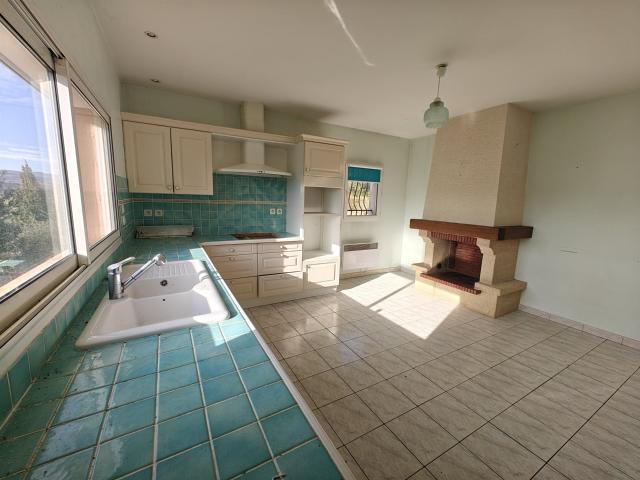 Sur les hauteurs de Limoux, Grande villa plain pied 144 m2 144m² Limoux