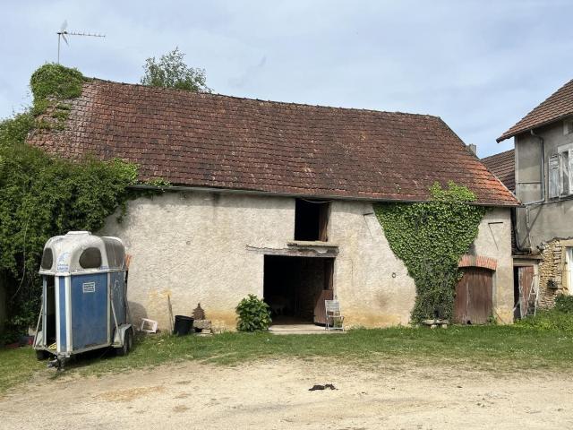 Sur les hauteurs entre Montignac et Sarlat, maison en pierre. 130m² Montignac Lascaux