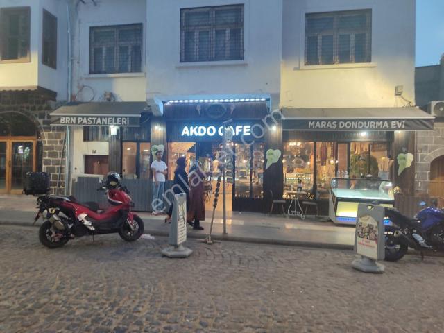 Sur Turizm Merkezinde Bulunan Akdo Dondurma Cafe’de 120m2 Fırsat Devren Kiralıktır