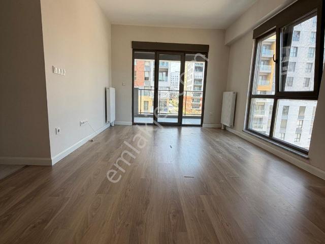 Sur Yapı'da Kiralık 3+1 118m2 Kat 4 D/k Cephe
