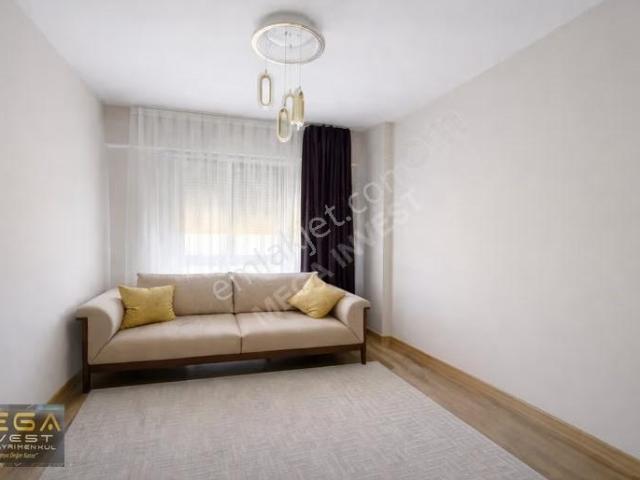 Sur Yapı'da Park Manzaralı, Eşyalı 1+1 Kiralık Daire