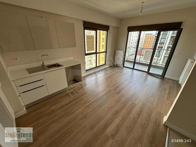 SUR YAPI ANTALYADA 8. KAT 86 m FERAH 2+1 KİRALIK DAİRE
