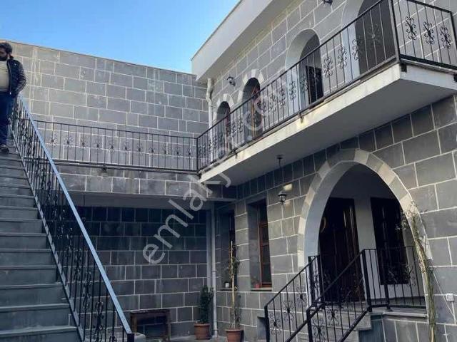 Sur Yeni Çarşıda Kiralık Villa