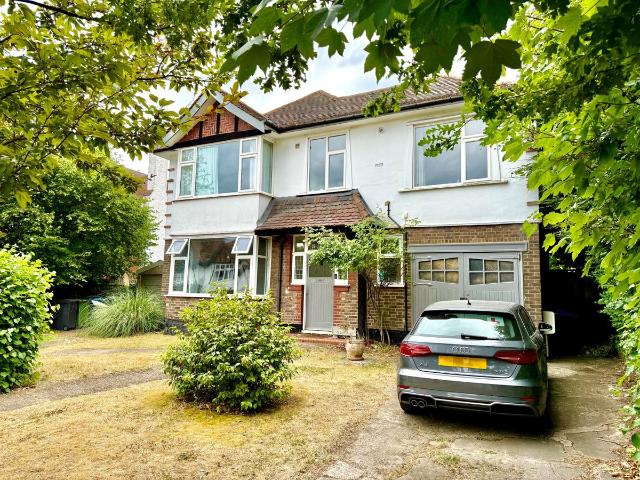 Surbiton Hill Park, Surbiton KT5, 1 bed flat to rent, £1,580 pcm | PrimeLocation