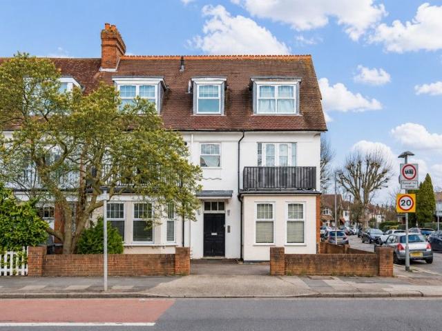 Surbiton, Kingston Upon Thames KT6, 1 bed flat to rent, £1,400 pcm | PrimeLocation
