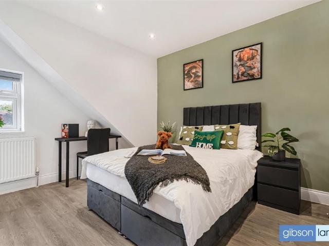 Surbiton Road, Kingston Upon Thames KT1 1 bed in a house share to rent £1,050 pcm £242 pw