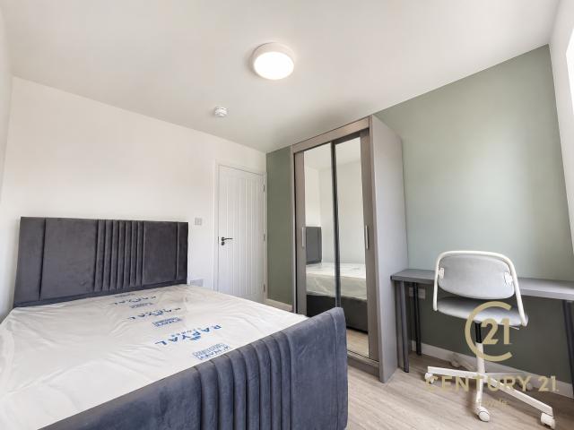 Surbiton Road, Kingston upon Thames, KT1 Century 21 United Kingdom