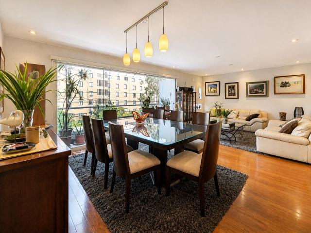 Surco: dpto en venta |167 m2 | 3 habitaciones + 2 cocheras