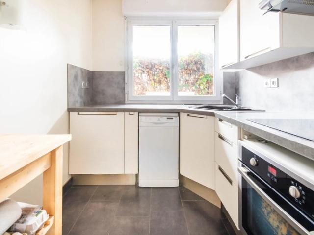 Suresnes 49m² 1 chambre Terrasse / jardin parking cave