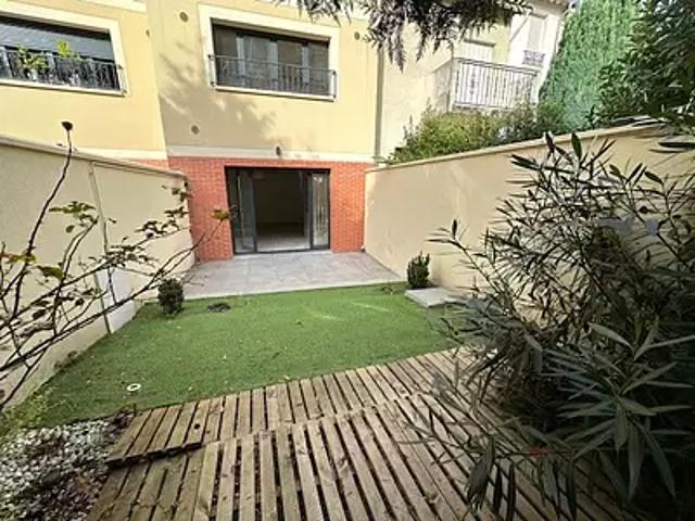 Suresnes 92150 Location maison 5 pièces t5 terrasse cave